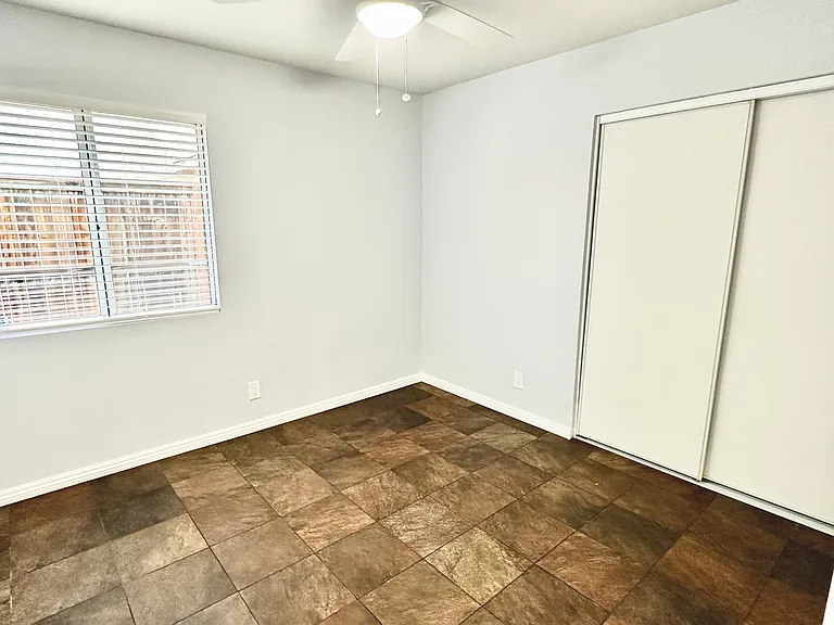 3060 Christina St — Photo 18