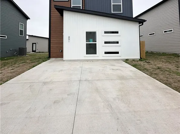 891 Boardwalk Ave, Bentonville, AR 72713