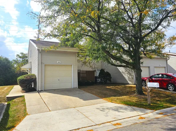307 E Alpine Dr, Glendale Heights, IL 60139