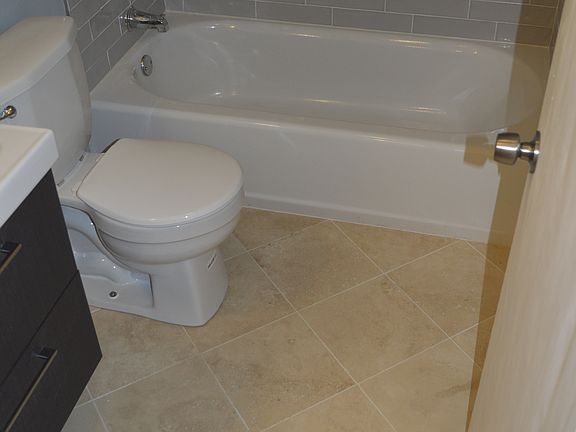 5th image of 1100 Hannah Ave #101