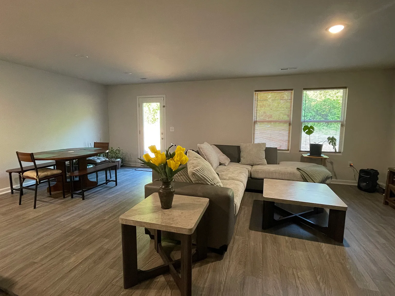 4 bed, 1802 sqft, $2,050 — Photo 4