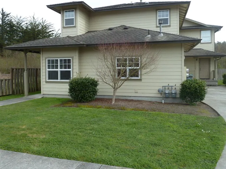2718 Meadow Creek Way — Photo 2
