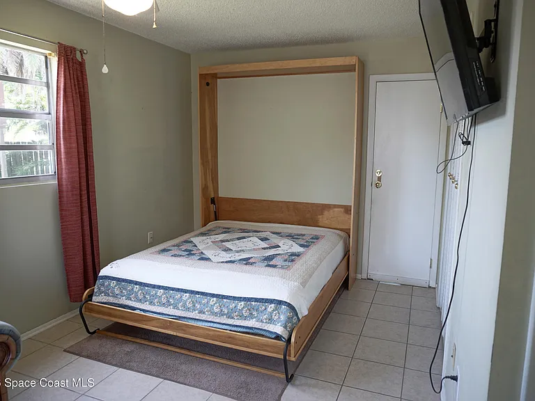 1423 Jasper Ave NW — Photo 9