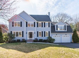 9 Hawthorne Rd, Medfield, MA 02052