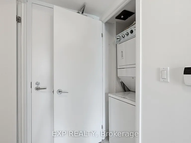 209 Fort York Blvd #667 — Photo 20