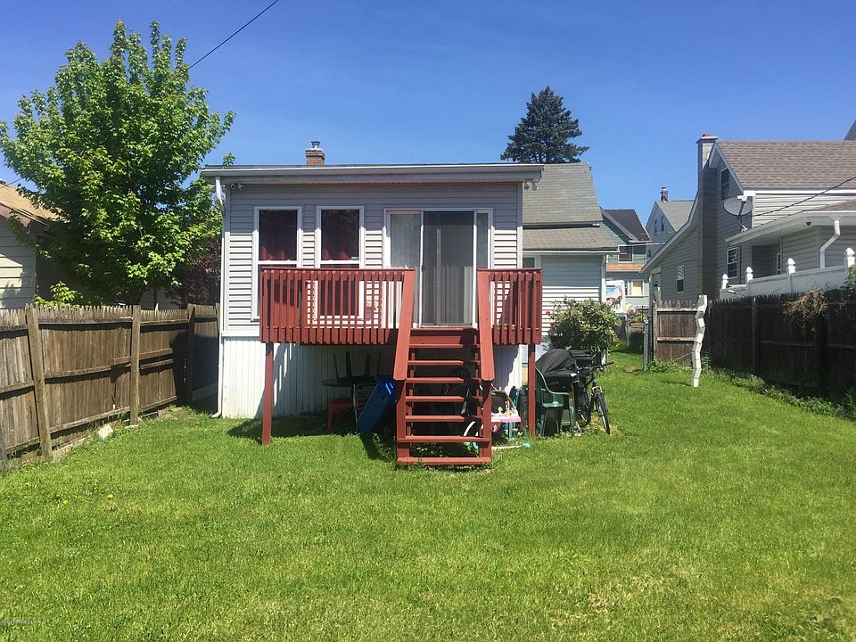 2nd image of 622 Winters Ave