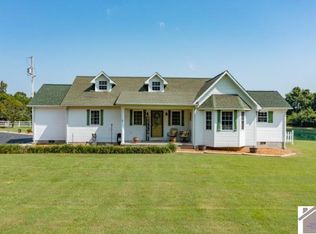 1090 Cardinal Rd, Mayfield, KY 42066