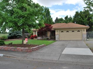 2720 Roberts Rd, Medford, OR 97504