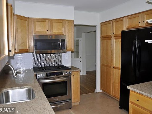 4th image of 14829 Bauer Dr