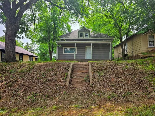 907 W Minnesota Ave, Chickasha, OK 73018