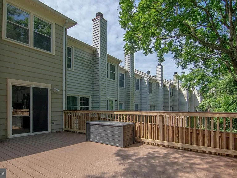 6120 Old Brentford Ct — Photo 46