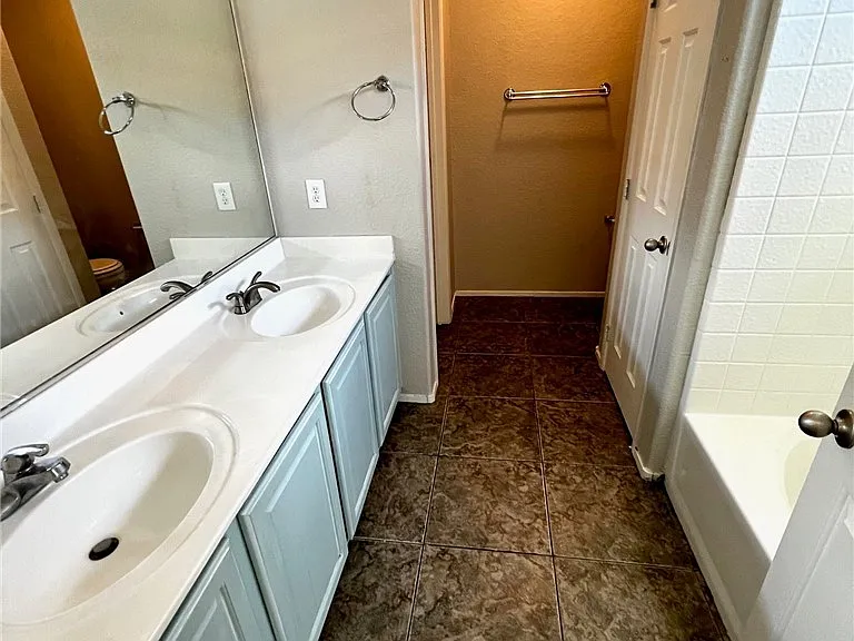 8033 Gallagher Island St — Photo 17