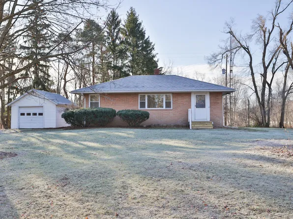 18751 Burtless Rd, Manchester, MI 48158