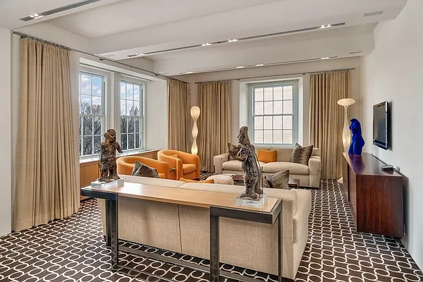 Sold by Stribling | media 2