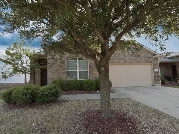 5933 Comanche Peak Dr, Fort Worth, TX 76179