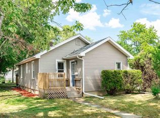 1602 Milburn Blvd, Mishawaka, IN 46544