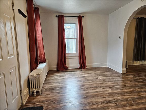 4th image of 434 S Maple Ave