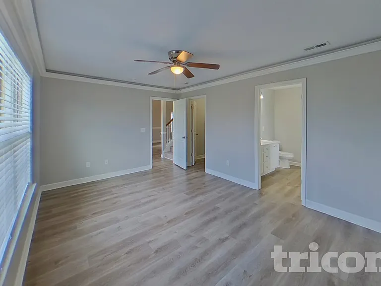213 Dellwood Dr — Photo 6