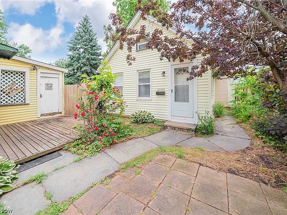 3rd image of 2051-2053 W 45th St