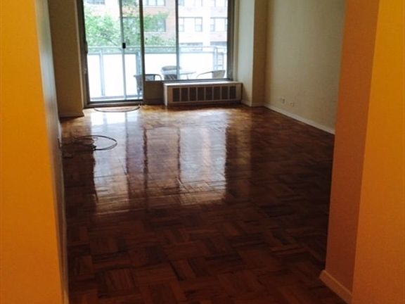 5th image of 300 E 40th St APT 6W