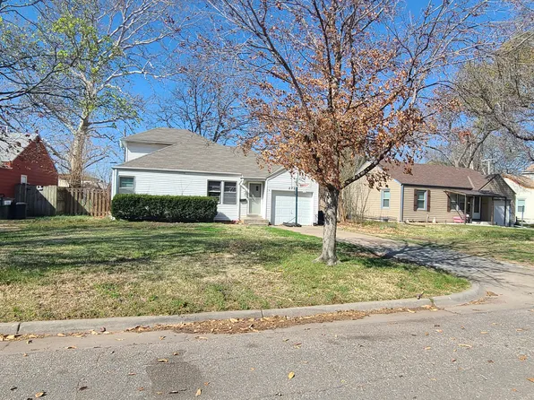 2721 S Rose Marie Ct, Wichita, KS 67216