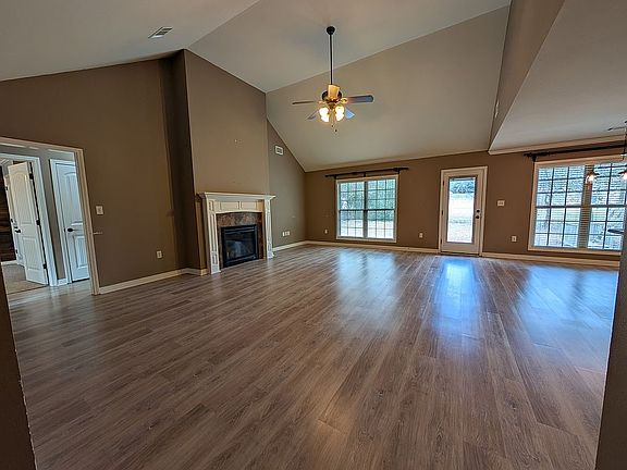 5th image of 46 Southwind Blvd
