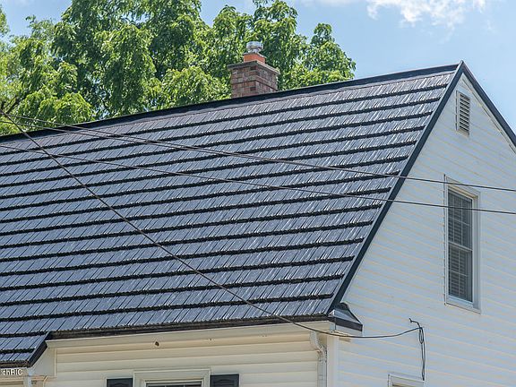 3rd image of 428 Cornell Dr