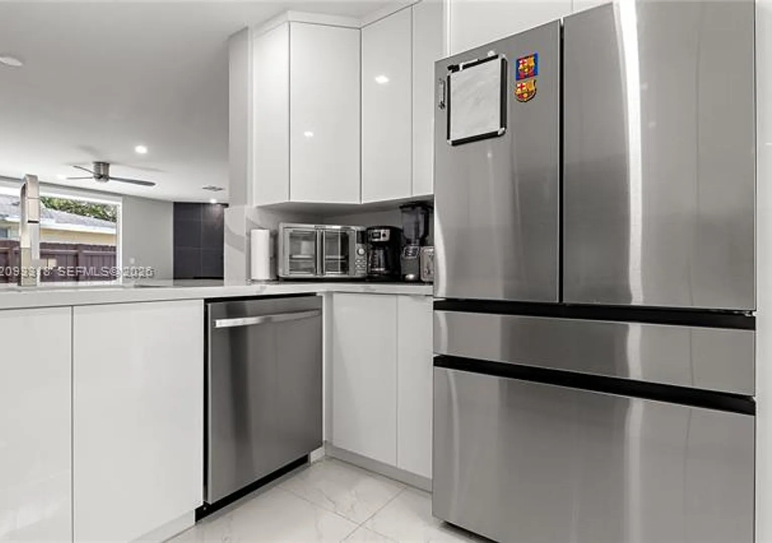 801 NE 1st St th 9, Fort Lauderdale, FL 33301 — Photo 1