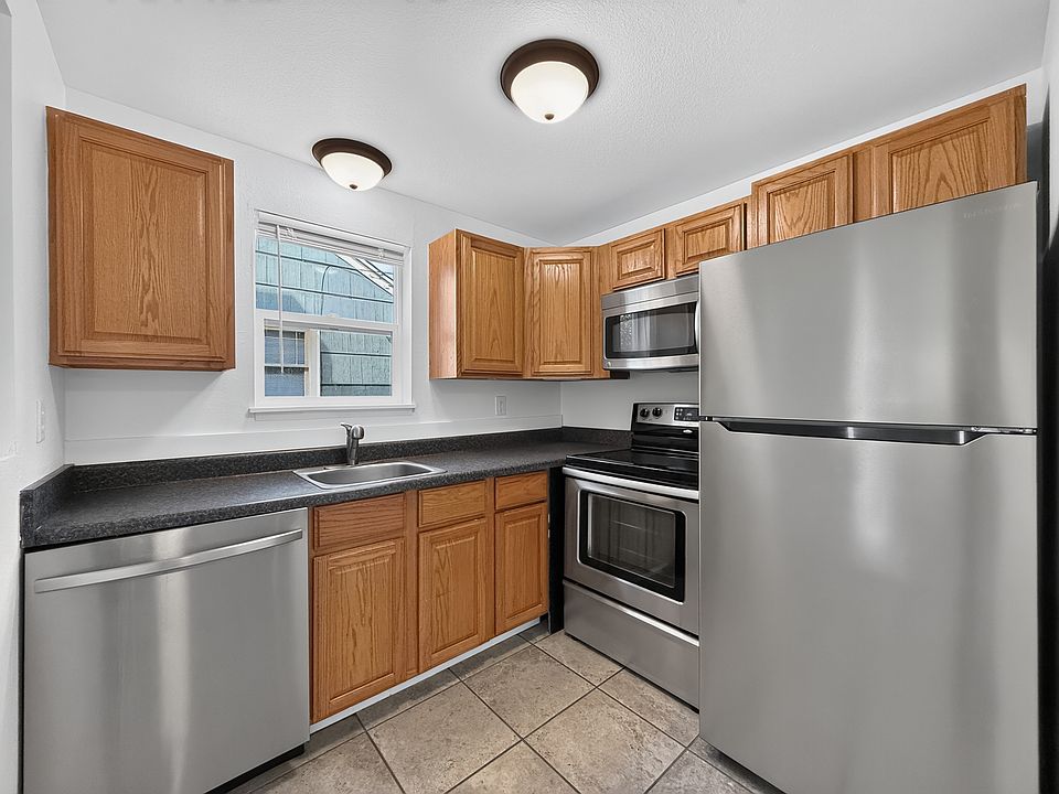 1st image of 3217 Norton Ave #2