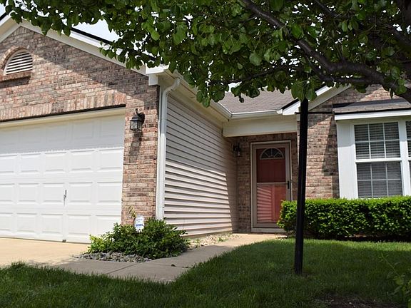 2nd image of 15071 Deertrail Dr