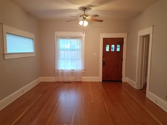 3rd image of 706 Dakota Ave