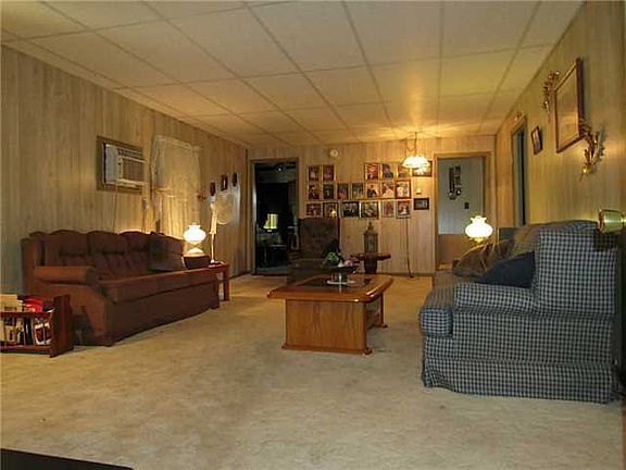 3rd image of 111 Spencerville St