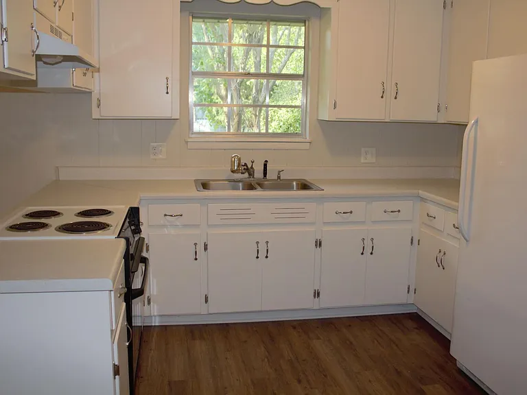 2504 Choctaw St — Photo 5