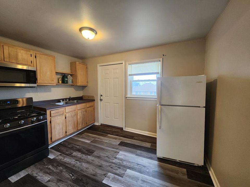 1st image of 511 E Cherry St APT 7