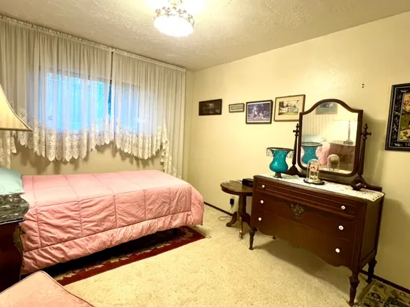 (undisclosed Address), Riverside, CA 92504