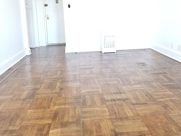 3rd image of 3215 41st St APT E5
