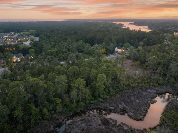 7 Bay Cv, Freeport, FL 32439