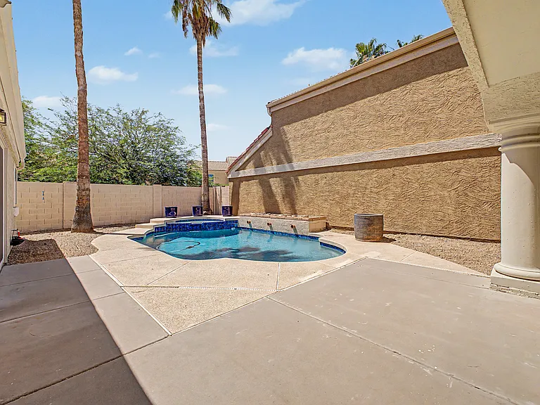 11884 N 112th Way — Photo 6
