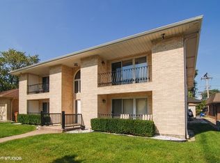 8416 W 26th St APT 1E, Riverside, IL 60546