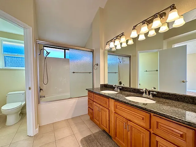 43281 Livermore Cmn — Photo 3