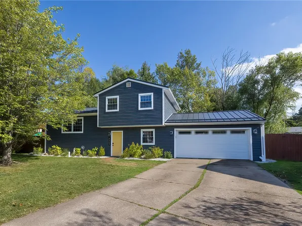 4909 Foxboro Ct, Erie, PA 16510