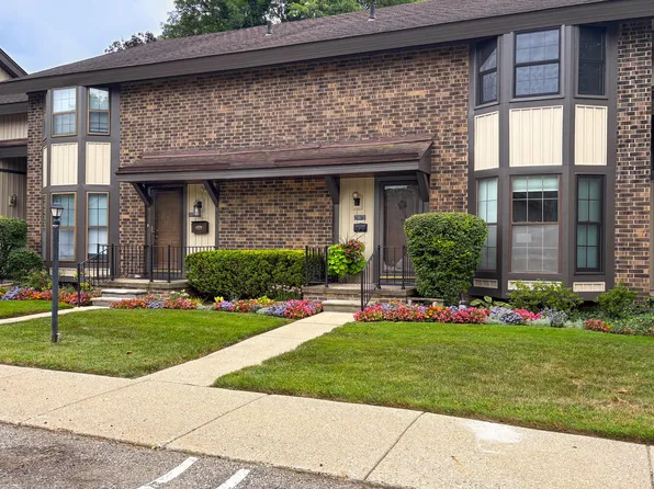 25073 Oakbrooke Dr, Southfield, MI 48033