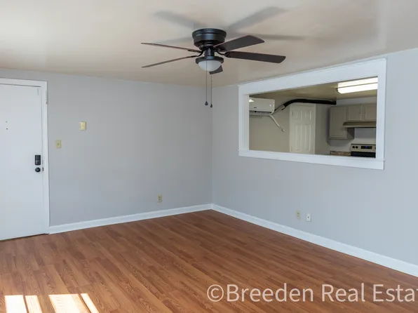 224 N Anderson St #B, Morganton, NC 28655