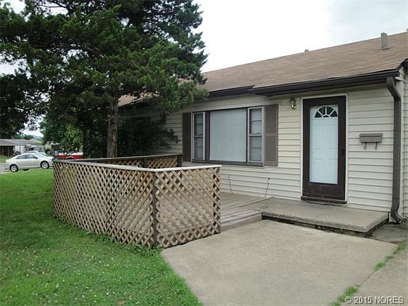 2nd image of 207 S Cherokee Ave