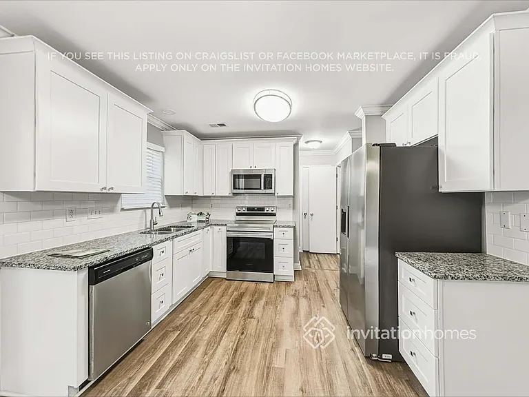 410 Queens Dr SW — Photo 8