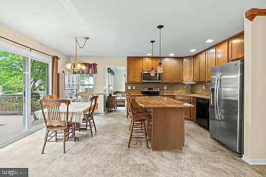 2nd image of 2535 Richfield Ln