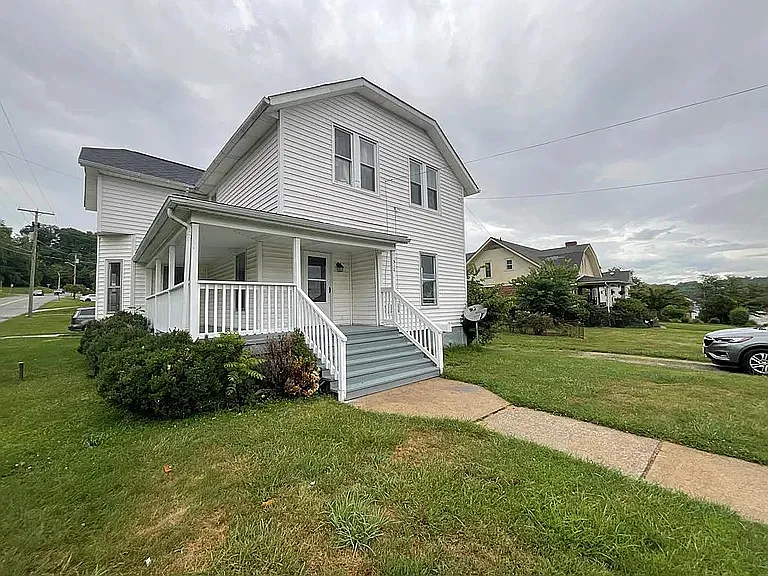310 W Washington St #1A