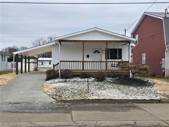 702 21st St, Vienna, WV 26105