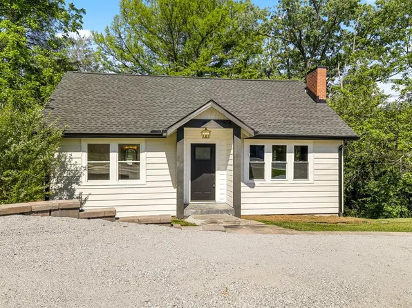 523 Harrison Ave, Franklin, NC 28734