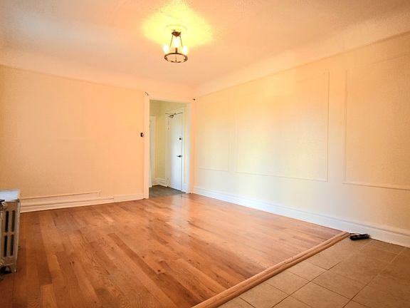 4th image of 165 Augusta St APT C1